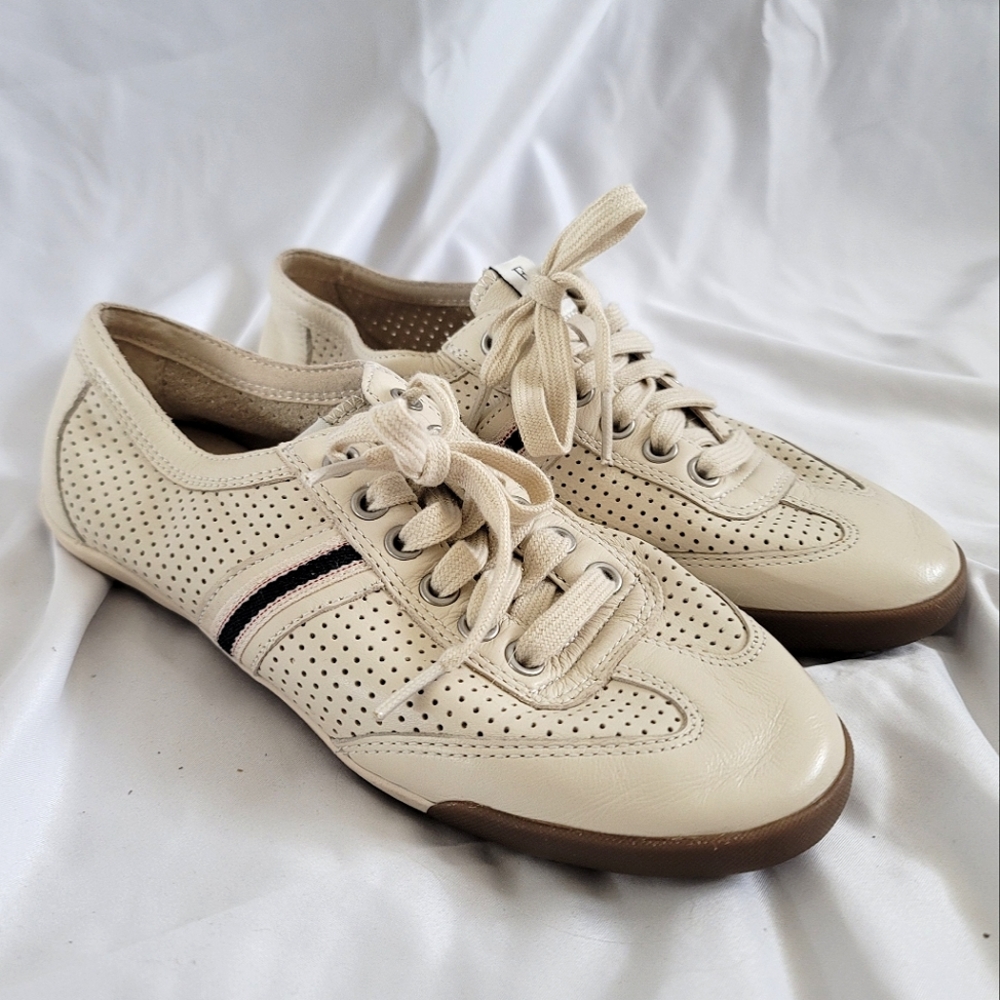 ED | Vented Sneakers | Size: 7.5M